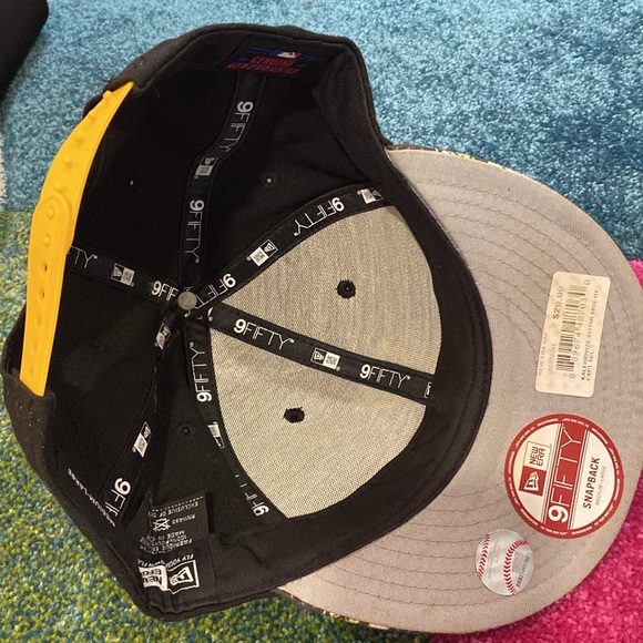 Fitted hat. - Picture 7 of 8